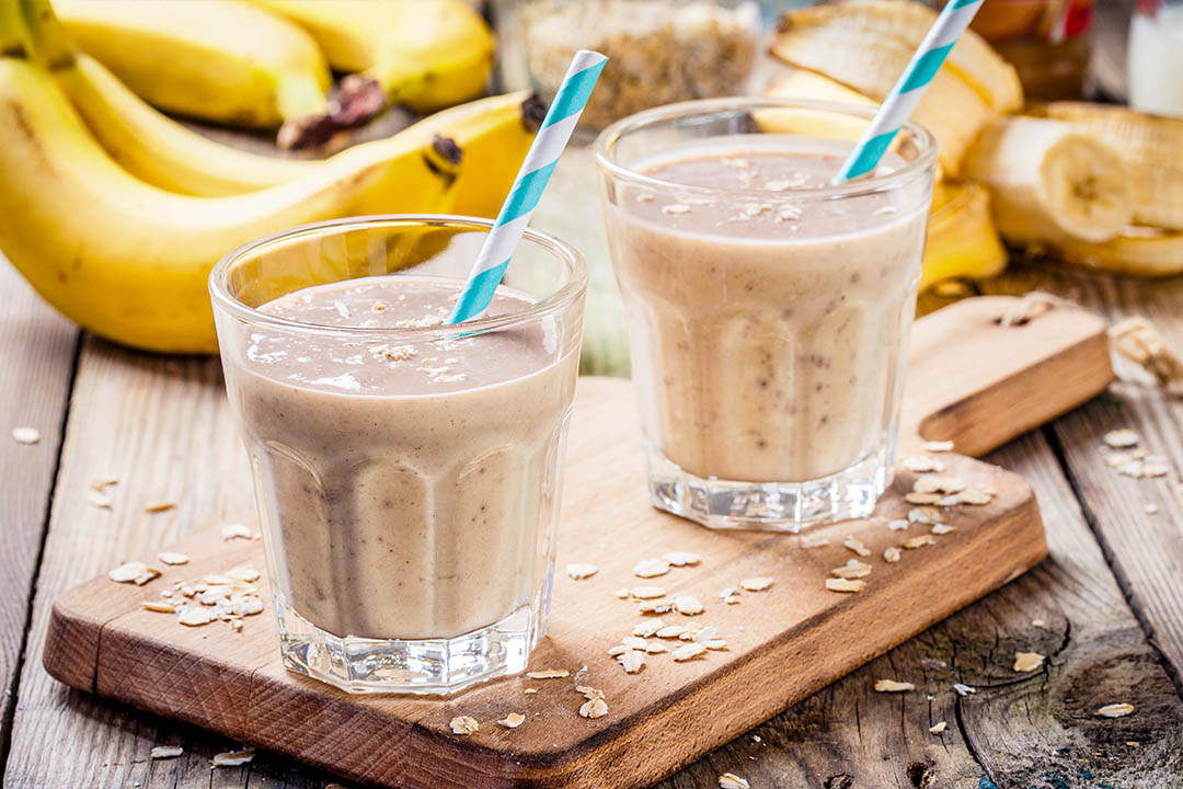 Picture of Banana smoothie with oatmeal, peanut butter and milk